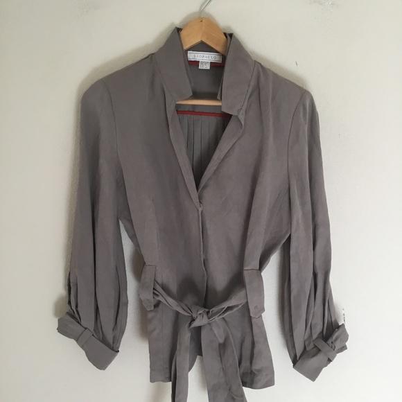 Sao Paulo Gray Short Jacket/Blazer is NEW w/o TAGS! Women's Size 8 - Picture 1 of 6